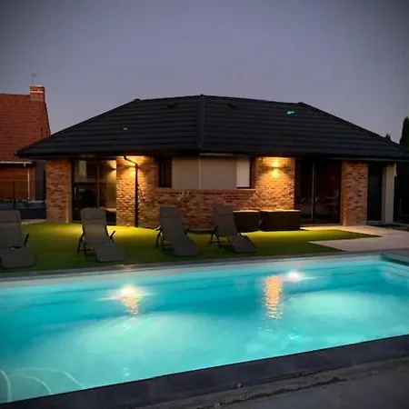 לינה וארוחת בוקר Les De Lily 2